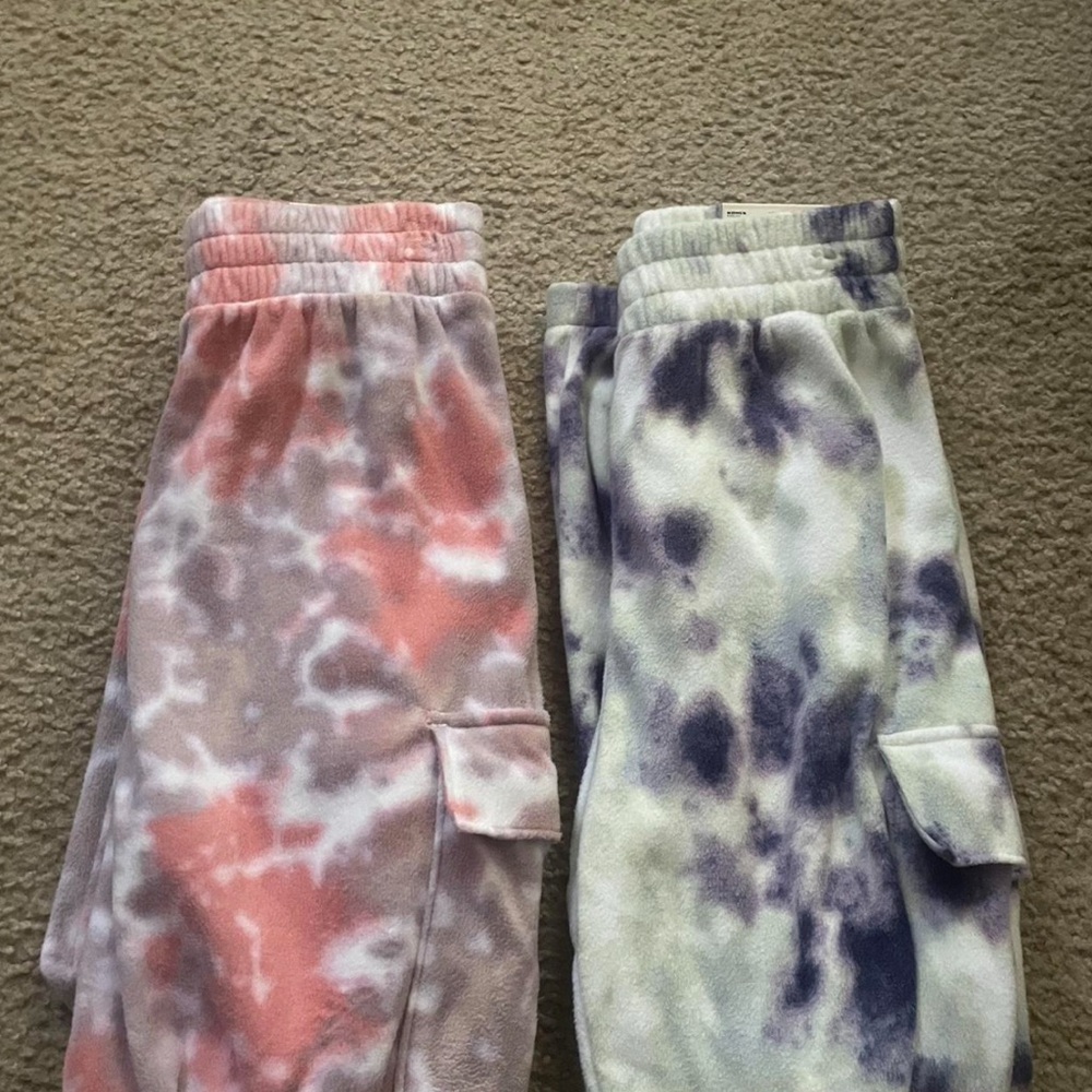 women’s tye dye fleece sweatpants